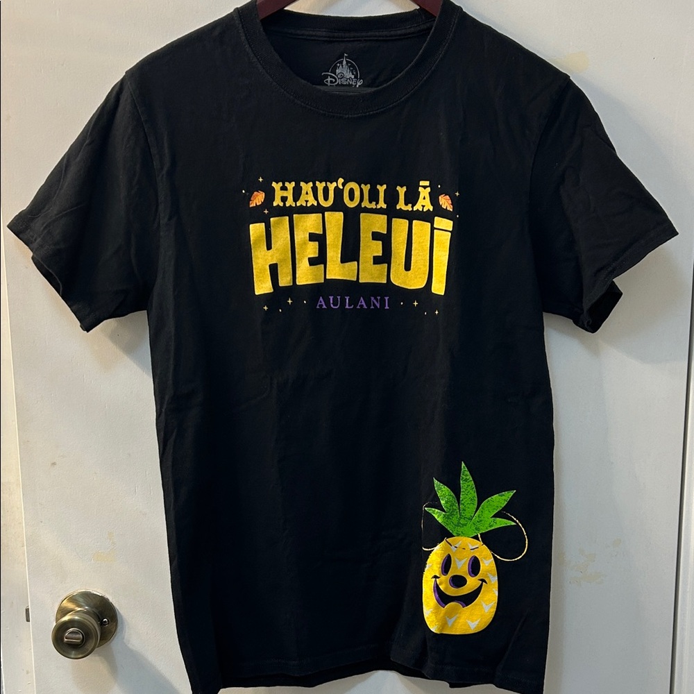Disney Aulani HALLOWEEN Tee Hauʻoli Lā Heleuī, Sz Kids XL (adult small)
